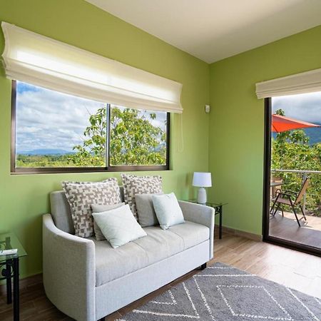 Villa Kiskadee - Beautiful Mountain Views With Private Pool Кепос Екстериор снимка